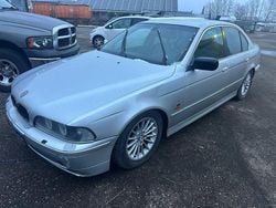 Grau Gebraucht 2002 BMW 530 Limousine | 999 € (Superpreis)