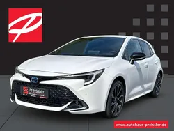 Weiß Neu 2025 Toyota Corolla Hybrid Lounge Limousine | 32.740 € (Guter Preis)
