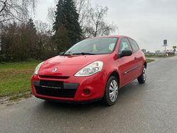 Rot Gebraucht 2012 Renault Clio IV Kleinwagen | 1.950 €