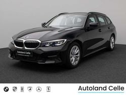 Schwarz 2668 Gebraucht 2022 BMW 320 Sport Line Kombi | 26.999 € (Superpreis)