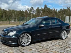 Blau Gebraucht 2001 Mercedes C32 AMG AMG Limousine | 11.890 € (Teuer)