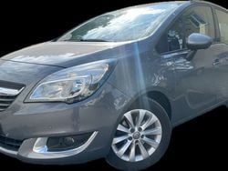 Grau Gebraucht 2015 Opel Meriva Style Van / Kleinbus | 7.990 € (Fairer Preis)