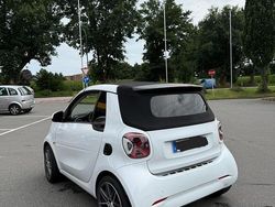 Weiß Gebraucht 2015 Smart ForTwo Cabrio Cabrio | 15.999 €