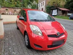 Rot Gebraucht 2010 Toyota Yaris Cool Limousine | 4.000 € (Fairer Preis)
