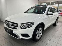 Weiß Gebraucht 2018 Mercedes GLC250 AMG line SUV | 29.990 € (Fairer Preis)