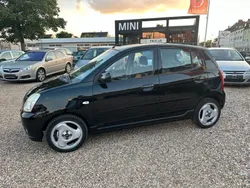 Schwarz Gebraucht 2005 Kia Picanto LX Kleinwagen | 2.750 € (Etwas zu teuer)