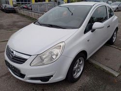 Weiß Gebraucht 2010 Opel Corsa Selection Limousine | 950 € (Superpreis)