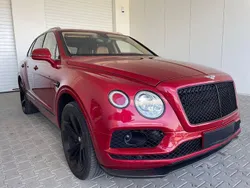 Rot Gebraucht 2017 Bentley Bentayga SUV | 88.999 € (Teuer)