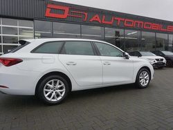 Nevada weiß Gebraucht 2023 Seat Leon Style Limousine | 22.800 € (Fairer Preis)