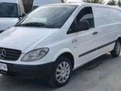 Weiß Gebraucht 2010 Mercedes Vito Van | 10.000 €