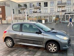 Schwarz Gebraucht 2010 Peugeot 206+ Kleinwagen | 500 € (Superpreis)
