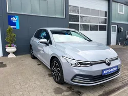 Grau Gebraucht 2021 VW Golf VIII Active Limousine | 19.990 € (Fairer Preis)