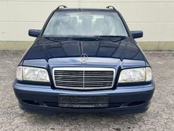 Blau Gebraucht 2000 Mercedes C180 Classic Kombi | 2.500 € (Fairer Preis)