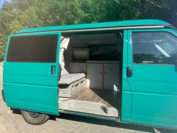 Grün Gebraucht 1997 VW T4 Van | 17.999 €