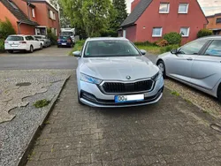 Silber Gebraucht 2020 Skoda Octavia First Edition Kombi | 17.990 € (Fairer Preis)