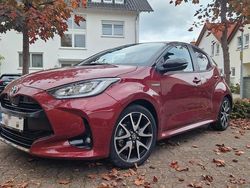 Rot Gebraucht 2020 Toyota Yaris Hybrid Style Kleinwagen | 20.000 € (Etwas zu teuer)