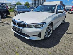 Mineralweiss metallic Gebraucht 2022 BMW 320 Kombi | 20.999 € (Superpreis)