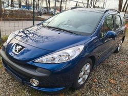 Blau Gebraucht 2009 Peugeot 207 Urban Move Kombi | 1.450 € (Superpreis)