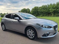 Grau Gebraucht 2014 Mazda 3 Center-Line Limousine | 9.299 € (Etwas zu teuer)