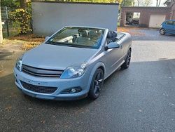 Grau Gebraucht 2007 Opel Astra Cabriolet Cabrio | 6.500 € (Teuer)