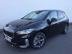 Schwarz Gebraucht 2024 BMW 218 Active Tourer Luxury Line Van / Kleinbus | 35.900 € (Etwas zu teuer)