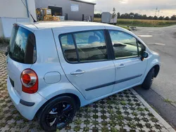 Grau Gebraucht 2005 Renault Modus Van / Kleinbus | 2.100 € (Teuer)