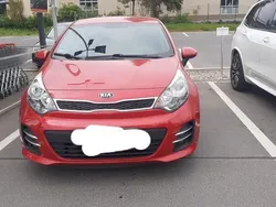 Rot Gebraucht 2015 Kia Rio DREAM-TEAM Edition Limousine | 6.150 € (Guter Preis)