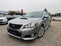 Silber Gebraucht 2010 Subaru Legacy Kombi | 13.990 €