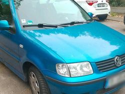 Blau Gebraucht 2000 VW Polo Kleinwagen | 1.100 € (Guter Preis)