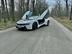 Weiß Gebraucht 2017 BMW i8 Coupé | 53.000 €