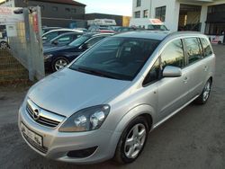 Silber Gebraucht 2012 Opel Zafira Family Van / Kleinbus | 3.650 € (Fairer Preis)