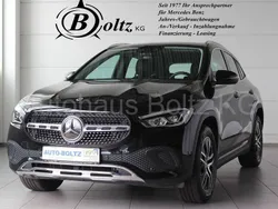 Kosmosschwarz (metallic) Gebraucht 2020 Mercedes GLA200 Progressive SUV | 32.999 € (Etwas zu teuer)