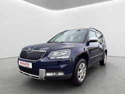 Blau Gebraucht 2016 Skoda Yeti Outdoor Active SUV | 10.980 €
