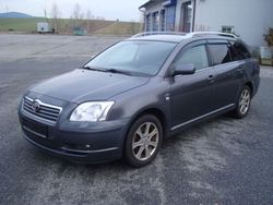 Grau Gebraucht 2006 Toyota Avensis Executive Kombi | 2.650 € (Fairer Preis)