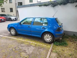 Blau Gebraucht 2002 VW Golf IV Limousine | 600 € (Superpreis)
