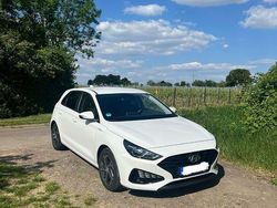 Weiß Gebraucht 2020 Hyundai i30 Limousine | 12.500 € (Fairer Preis)