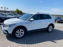 Pure white Gebraucht 2022 VW Tiguan Elegance SUV | 24.300 € (Superpreis)