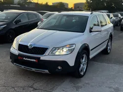 Weiß Gebraucht 2010 Skoda Octavia Scout 4x4 Kombi | 6.999 € (Fairer Preis)