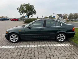 Grün Gebraucht 2004 BMW 325 Limousine | 2.500 € (Superpreis)