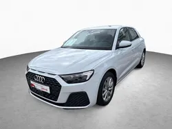 Gletscherweiß Gebraucht 2024 Audi A1 Sportback Ambiente Kleinwagen | 23.890 € (Guter Preis)