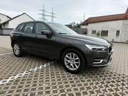 Grau Gebraucht 2017 Volvo XC60 Momentum SUV | 28.900 € (Fairer Preis)