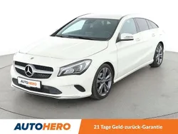 Weiß Gebraucht 2017 Mercedes CLA200 Shooting Brake Urban Kombi | 21.230 € (Fairer Preis)