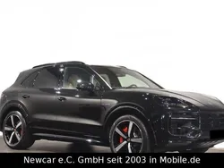 Schwarz Neu 2025 Porsche Cayenne S E-Hybrid SUV | 147.560 €