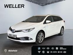 Weiss Gebraucht 2017 Toyota Auris Hybrid Executive Kombi | 17.990 € (Etwas zu teuer)