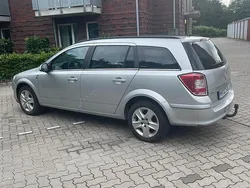 Silber Gebraucht 2010 Opel Astra Kombi | 1.750 € (Superpreis)