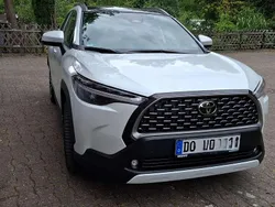 Weiß Gebraucht 2024 Toyota Corolla Cross SUV | 34.900 € (Fairer Preis)