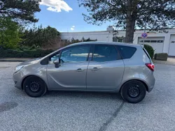 Beige Gebraucht 2015 Opel Meriva Edition Van / Kleinbus | 4.999 € (Superpreis)