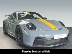Grau Gebraucht 2024 Porsche 992 | 229.900 € (Teuer)