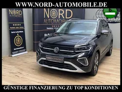 Deep black perleffek (metallic) Gebraucht 2024 VW T-Cross Style SUV | 21.890 € (Fairer Preis)