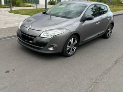 Grau Gebraucht 2012 Renault Mégane III Bose Edition Limousine | 5.300 € (Fairer Preis)